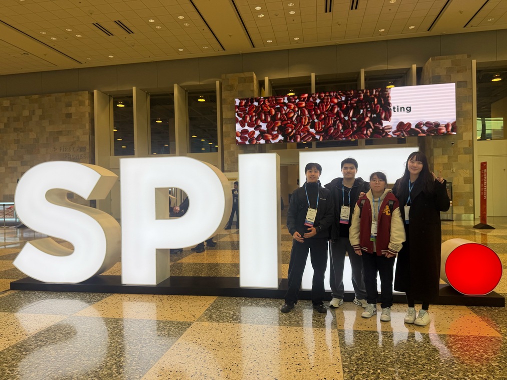 2026-1-17 鄭鈺潔老師實驗室赴美國舊金山參加 SPIE Photonics West 國際光電大展並發表研究成果圖片