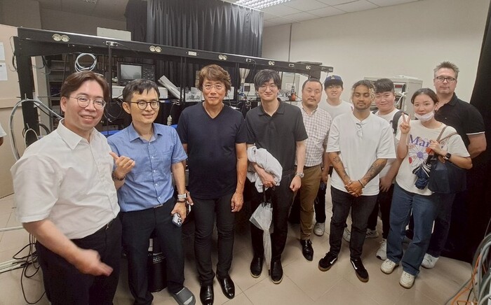 2025年7月17至18日林家弘教授邀請九州大學安達千波矢教授研究團隊於國立台北科技大學進行學術研究交流。